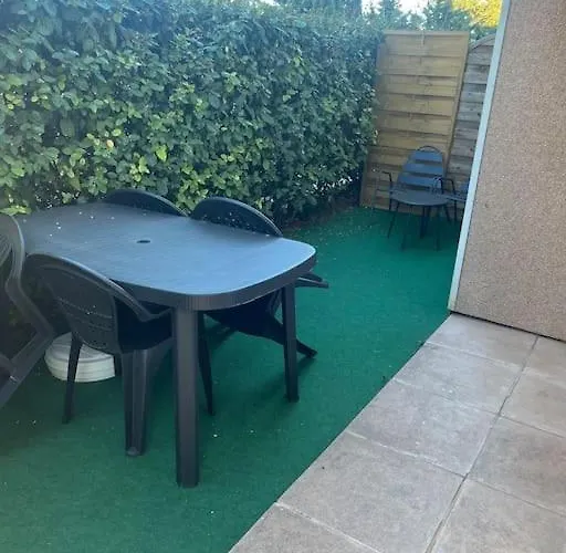 Jolie Appartement Dans Residence Avec Piscine