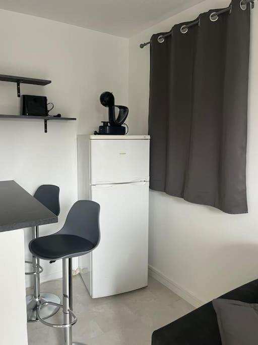 Jolie Dans Avec Piscine Appartement